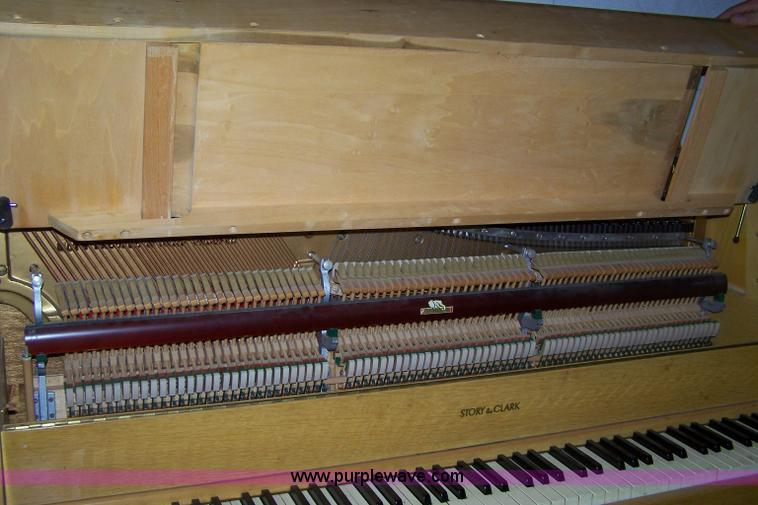 image for item C9340 Story & Clark blonde wood piano