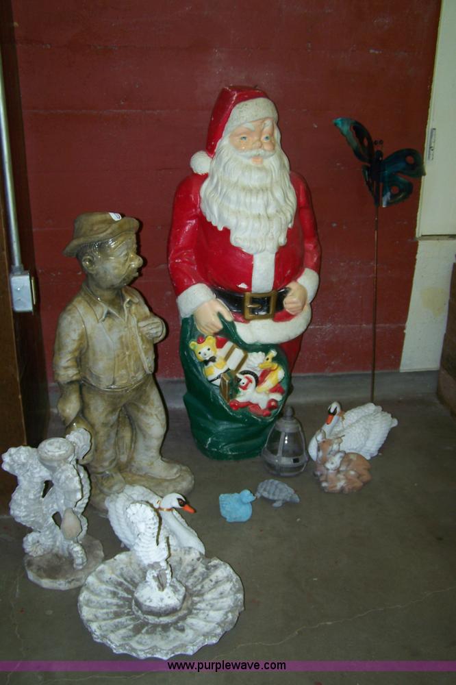 image for item C9349 Assorted decor