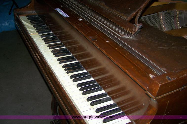image for item C9350 Baldwin baby grand piano