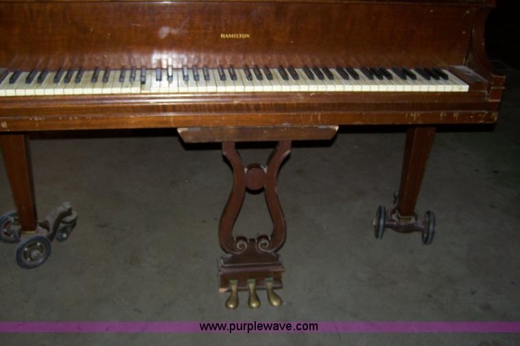 image for item C9350 Baldwin baby grand piano