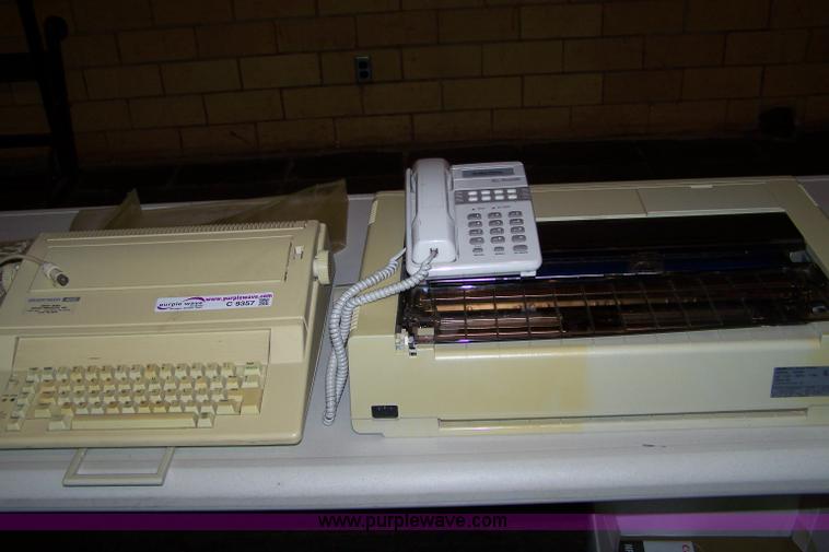 image for item C9357 Assorted electronics