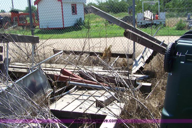 image for item C9359 Assorted playground equipment