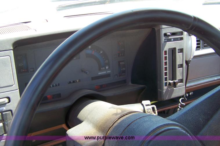 image for item C9363 1991 Chevrolet S10 pickup truck