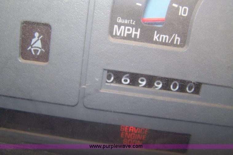 image for item C9363 1991 Chevrolet S10 pickup truck