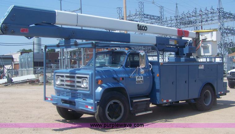 image for item C9367 1989 GMC TopKick boom bucket truck
