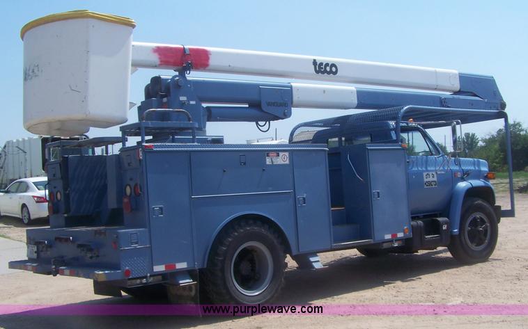 image for item C9367 1989 GMC TopKick boom bucket truck