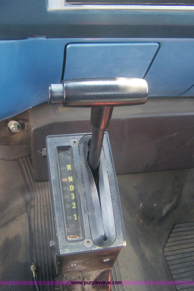 image for item C9367 1989 GMC TopKick boom bucket truck