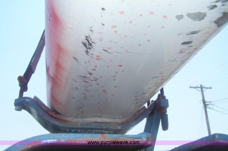 image for item C9367 1989 GMC TopKick boom bucket truck