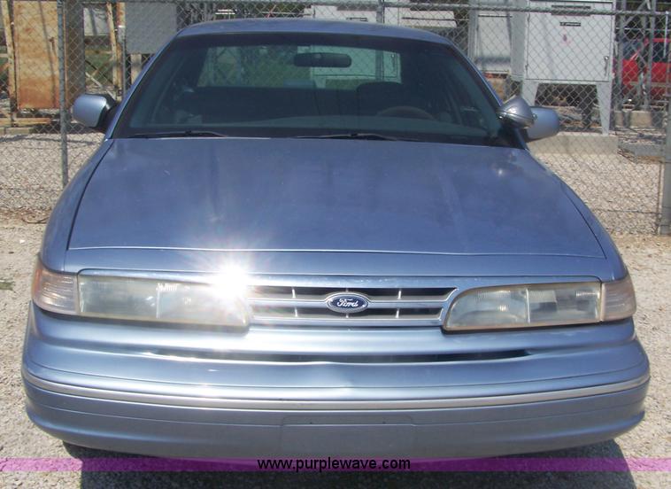 image for item C9368 1997 Ford Crown Victoria Police Interceptor