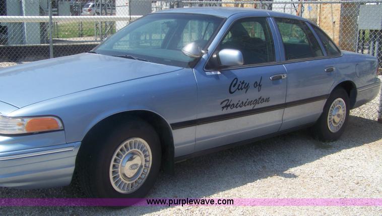 image for item C9368 1997 Ford Crown Victoria Police Interceptor
