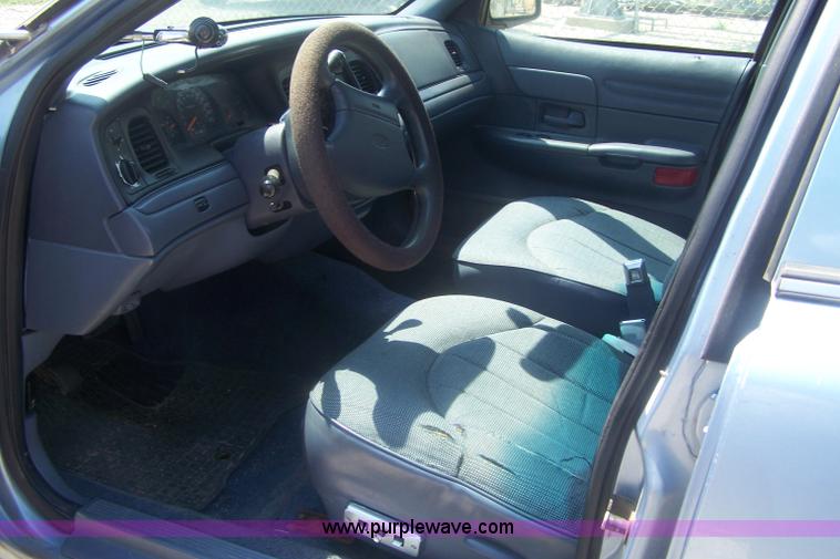 image for item C9368 1997 Ford Crown Victoria Police Interceptor