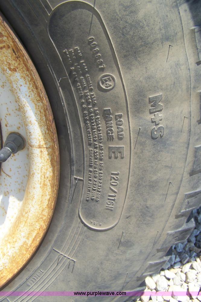 image for item C9374 1986 Chevrolet C20 Custom Deluxe pickup truck