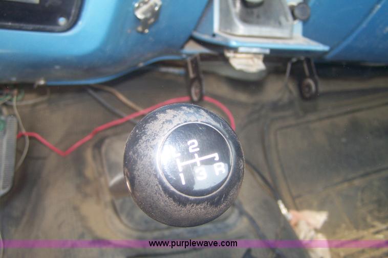 image for item C9374 1986 Chevrolet C20 Custom Deluxe pickup truck