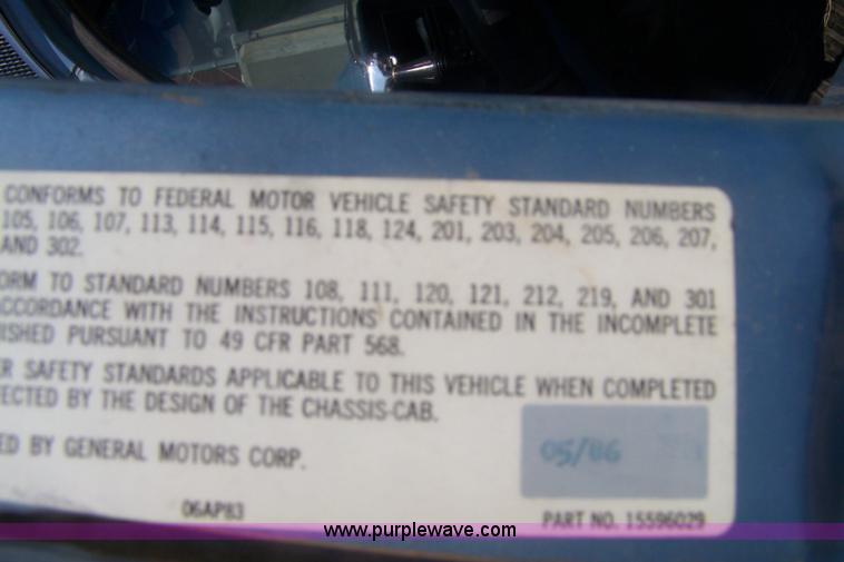 image for item C9374 1986 Chevrolet C20 Custom Deluxe pickup truck