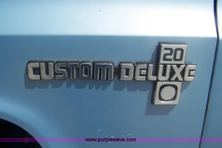 image for item C9374 1986 Chevrolet C20 Custom Deluxe pickup truck