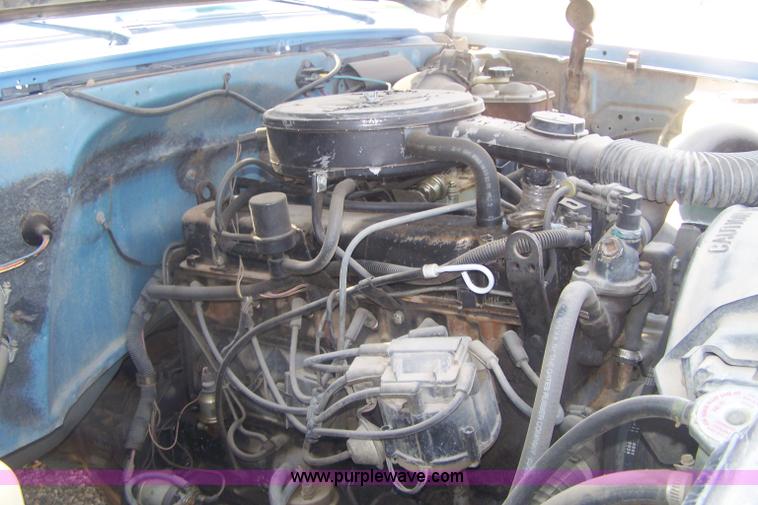 image for item C9374 1986 Chevrolet C20 Custom Deluxe pickup truck