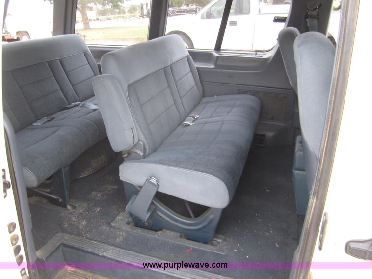 image for item C9783 1990 Ford Aerostar XL van