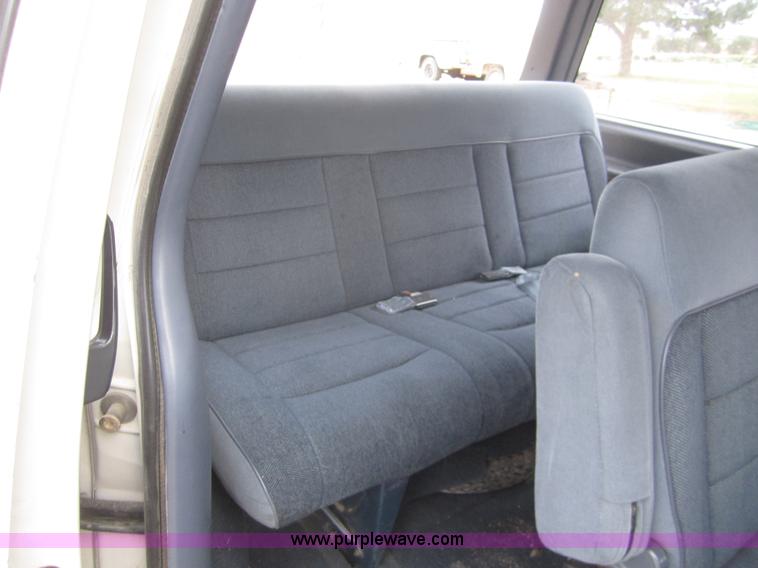 image for item C9783 1990 Ford Aerostar XL van