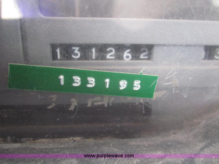 image for item C9784 1992 Chevrolet S10 pickup truck