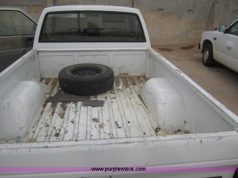 image for item C9784 1992 Chevrolet S10 pickup truck