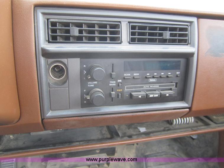 image for item C9785 1988 GMC S15 Sierra pickup truck