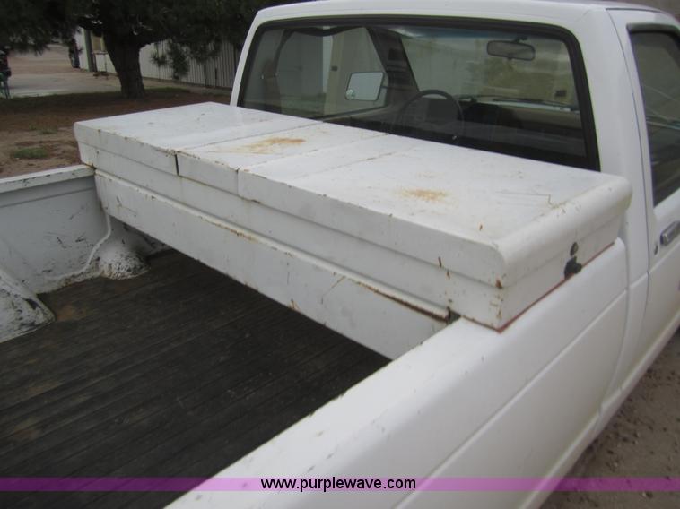 image for item C9785 1988 GMC S15 Sierra pickup truck