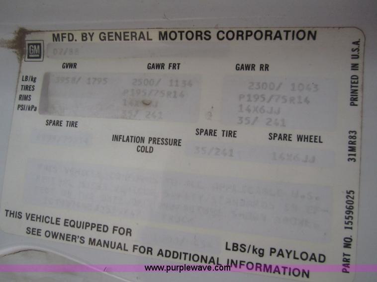 image for item C9785 1988 GMC S15 Sierra pickup truck