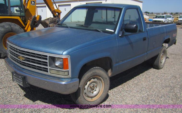 image for item C9798 1988 Chevrolet K1500 pickup truck