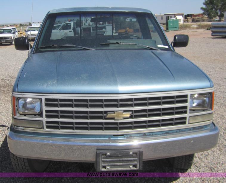 image for item C9798 1988 Chevrolet K1500 pickup truck