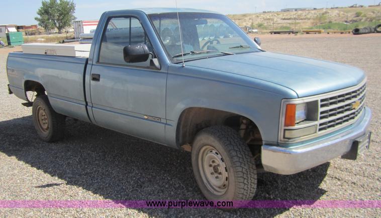 image for item C9798 1988 Chevrolet K1500 pickup truck