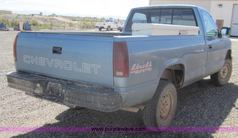 image for item C9798 1988 Chevrolet K1500 pickup truck