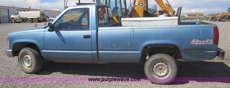 image for item C9798 1988 Chevrolet K1500 pickup truck