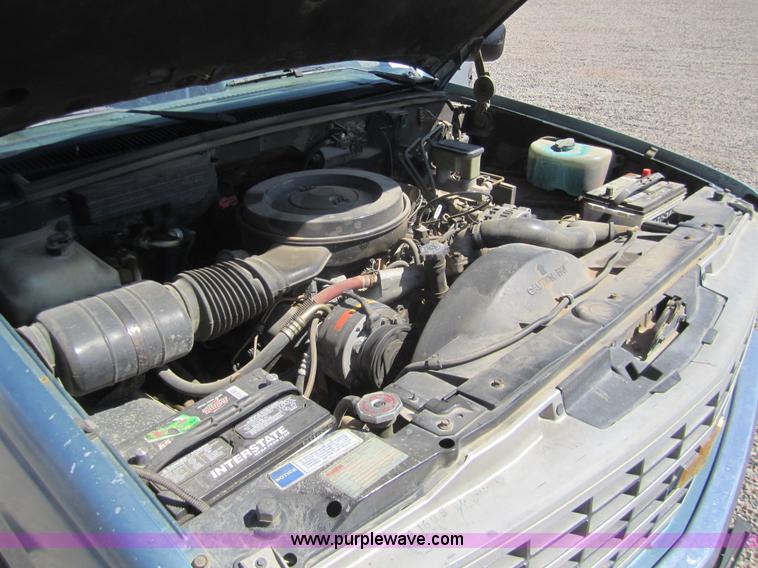 image for item C9798 1988 Chevrolet K1500 pickup truck