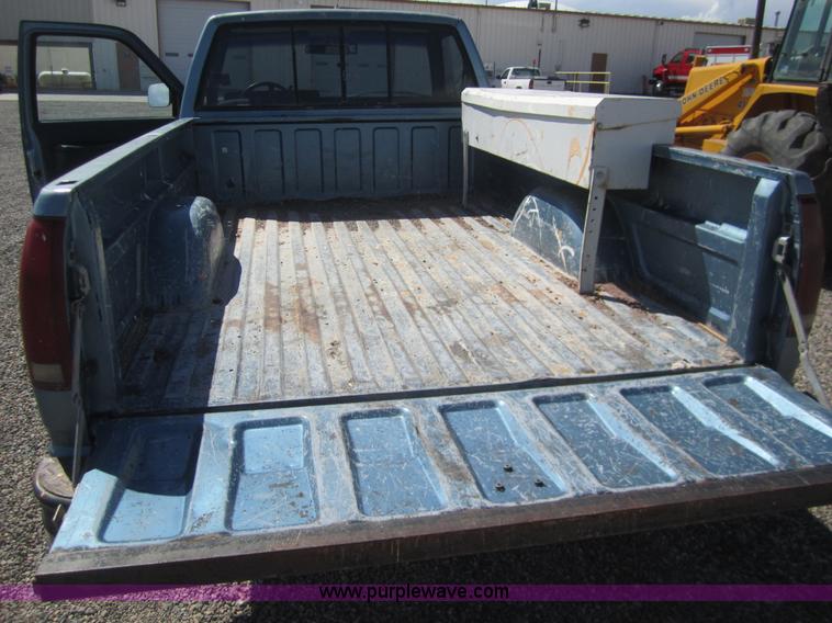 image for item C9798 1988 Chevrolet K1500 pickup truck