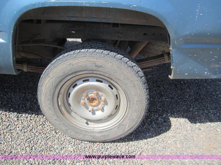 image for item C9798 1988 Chevrolet K1500 pickup truck