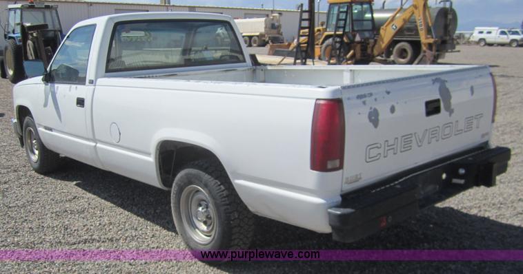 image for item C9800 1991 Chevrolet Cheyenne 1500 pickup truck