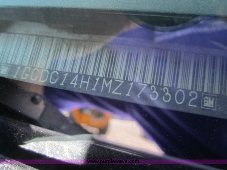 image for item C9800 1991 Chevrolet Cheyenne 1500 pickup truck