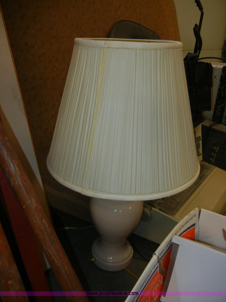 image for item D9567 Assorted tools and household items