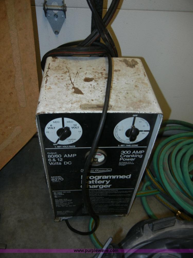 image for item D9567 Assorted tools and household items