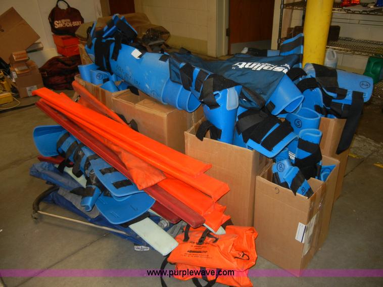 image for item D9571 Assorted EMS splint equipment