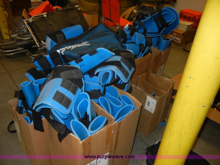 image for item D9571 Assorted EMS splint equipment