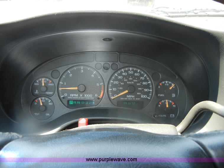 image for item D9704 2002 Chevrolet Blazer LS SUV