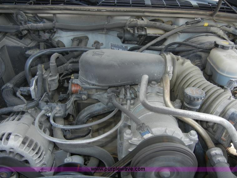 image for item D9704 2002 Chevrolet Blazer LS SUV