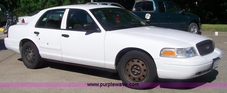 image for item E9251 2006 Ford Crown Victoria Police Interceptor