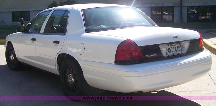 image for item E9251 2006 Ford Crown Victoria Police Interceptor