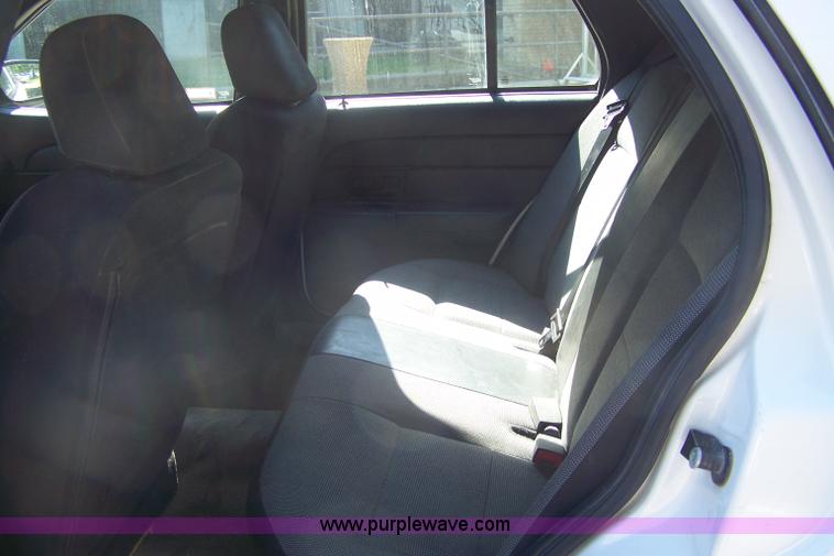 image for item E9251 2006 Ford Crown Victoria Police Interceptor