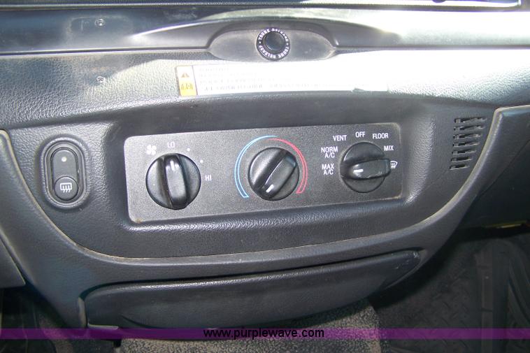 image for item E9251 2006 Ford Crown Victoria Police Interceptor