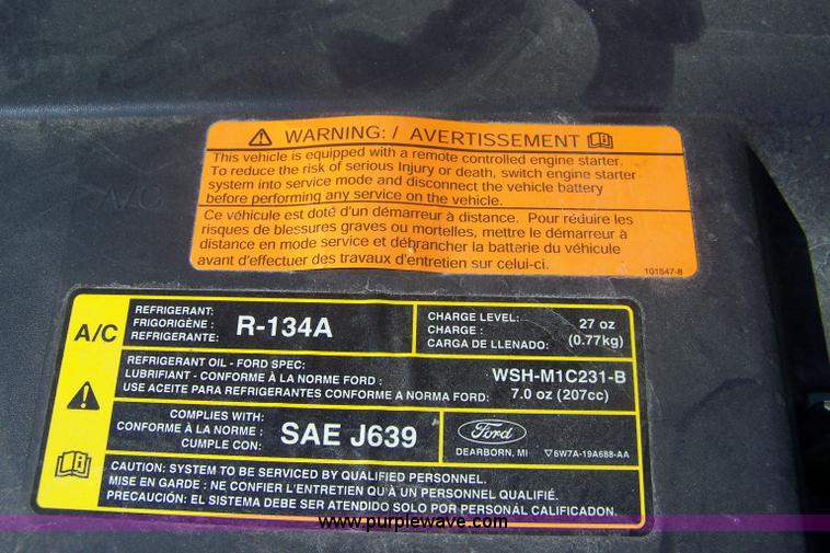 image for item E9251 2006 Ford Crown Victoria Police Interceptor