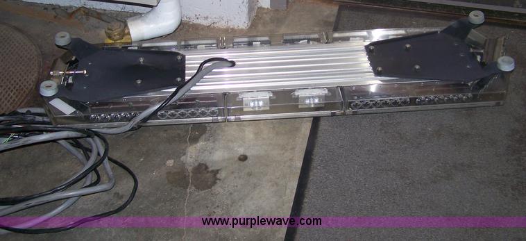 image for item E9253 Code 3 low profile light bar