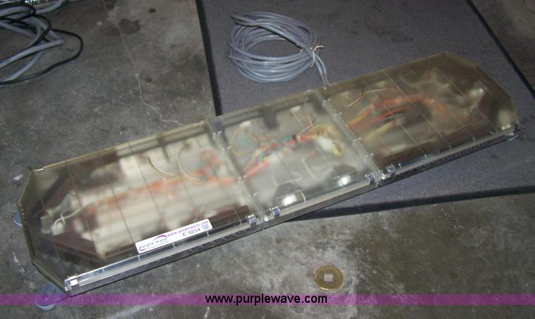 image for item E9254 Code 3 low profile light bar